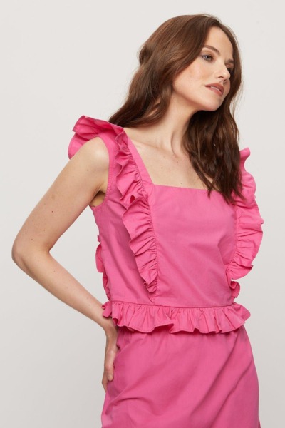 Top in Red by Dorothy Perkins GOOFASH