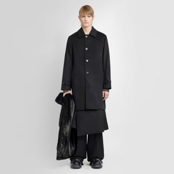 Antonioli Black Coat for Man from Burberry GOOFASH