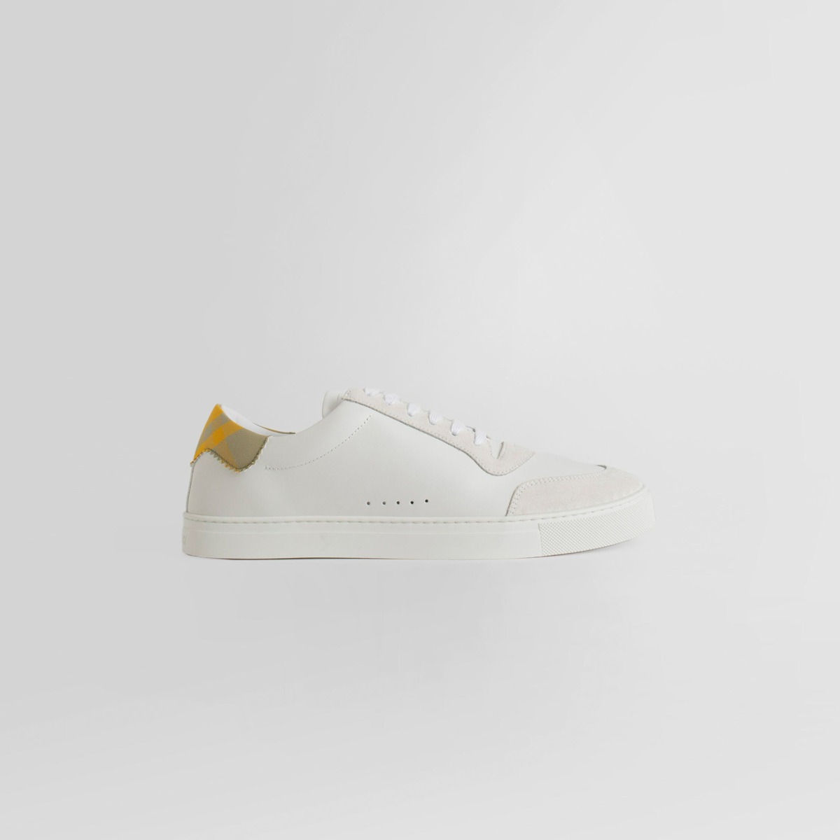 Antonioli - Gent White Sneakers by Burberry GOOFASH