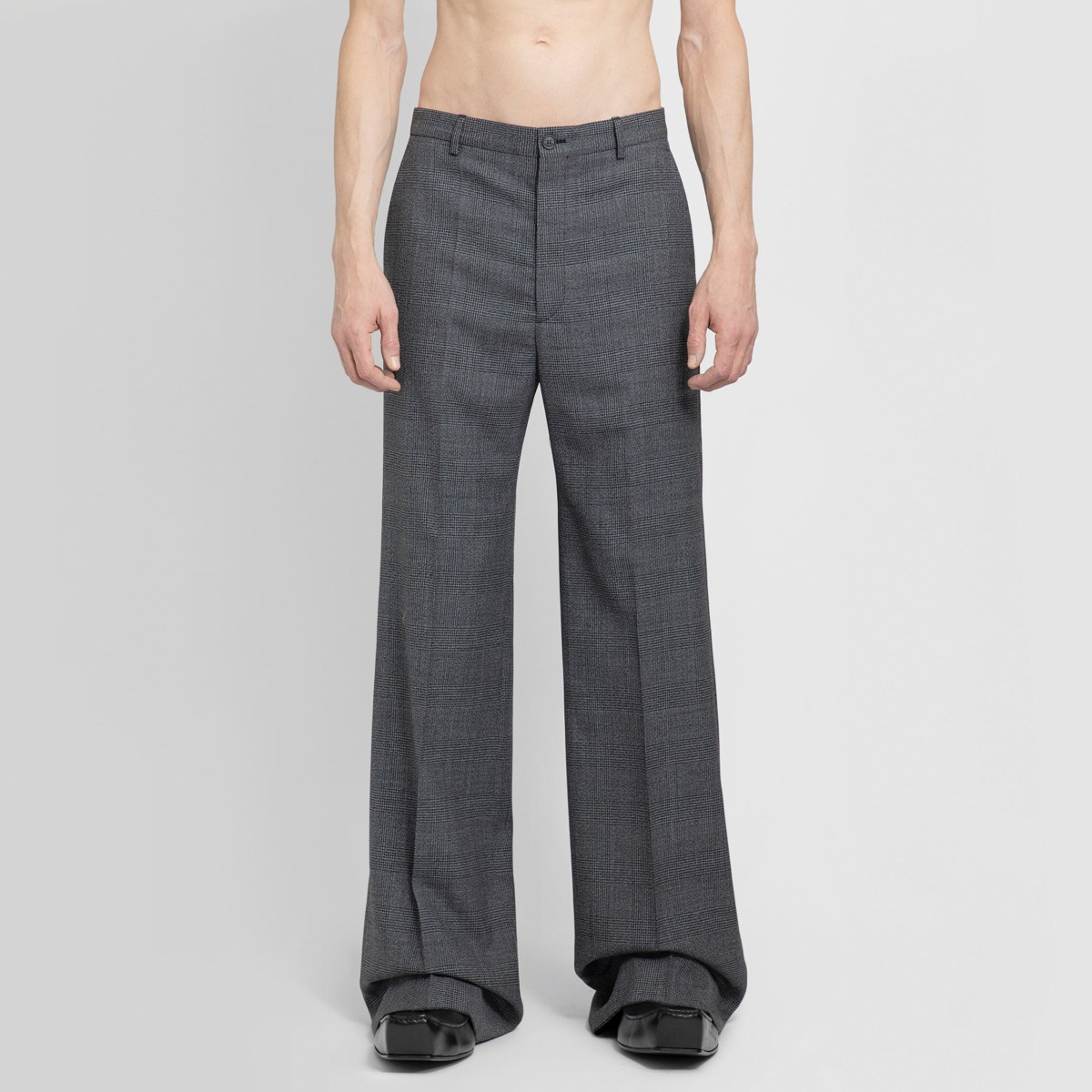 Antonioli - Trousers in Grey Balenciaga GOOFASH