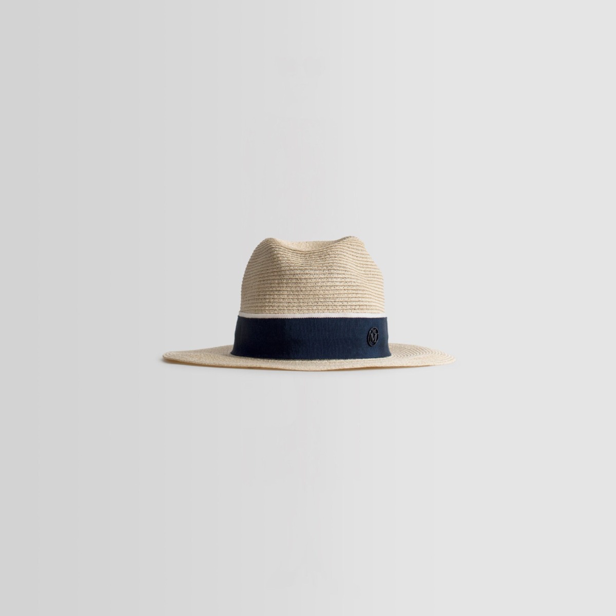 Antonioli Womens Hat in White GOOFASH