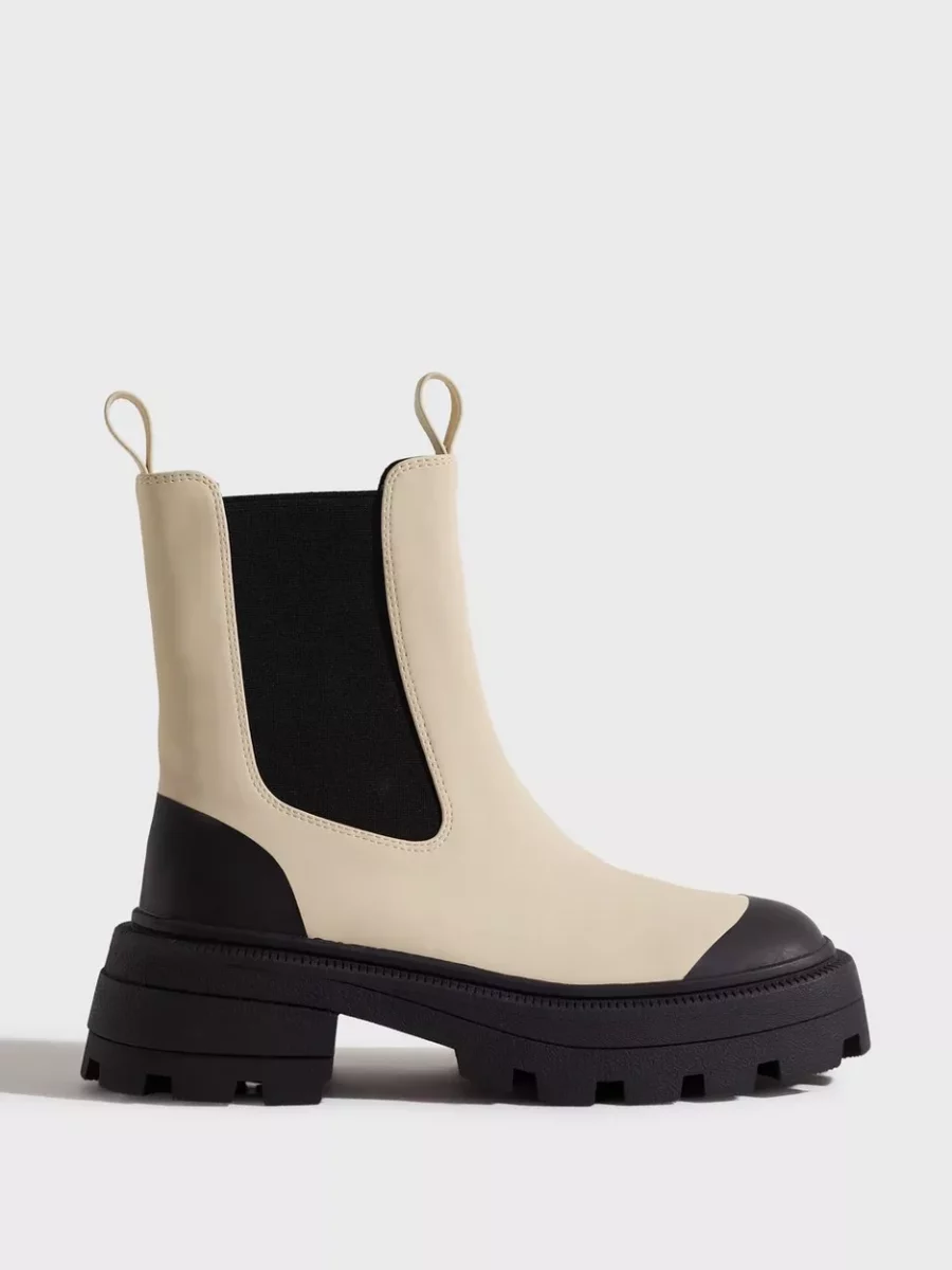Beige Chelsea Boots Nelly Woman GOOFASH