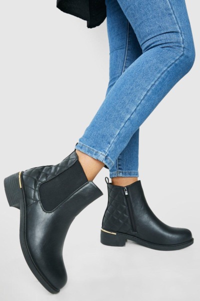 Black Chelsea Boots for Woman from Boohoo GOOFASH
