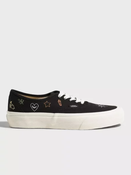 Black Sneakers for Woman by Nelly GOOFASH