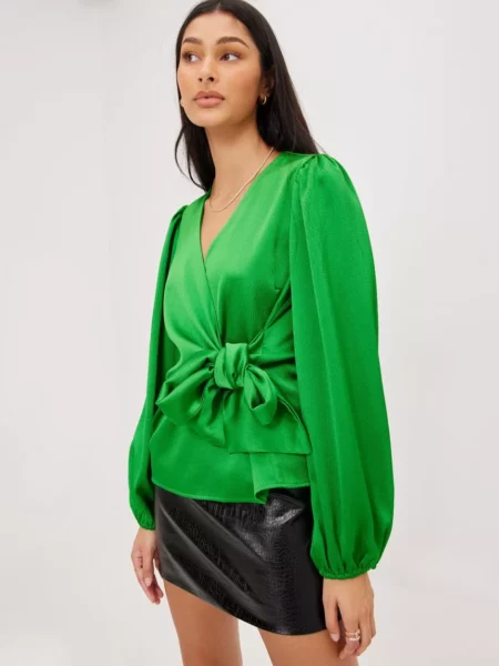 Blouse in Green Nelly Object Collectors Item GOOFASH