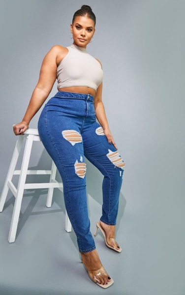 Blue Ripped Jeans - Women - PrettyLittleThing GOOFASH