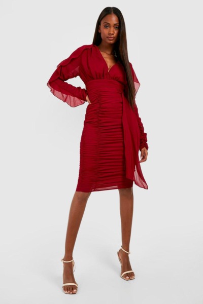 Boohoo - Midi Dress in Red GOOFASH