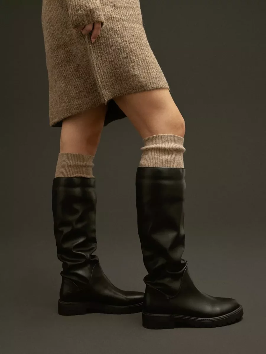 Boots in Black - Nelly - Woman GOOFASH