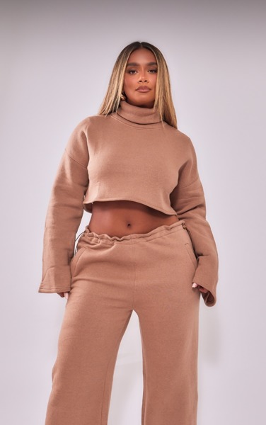 Brown Sweater for Women from PrettyLittleThing GOOFASH