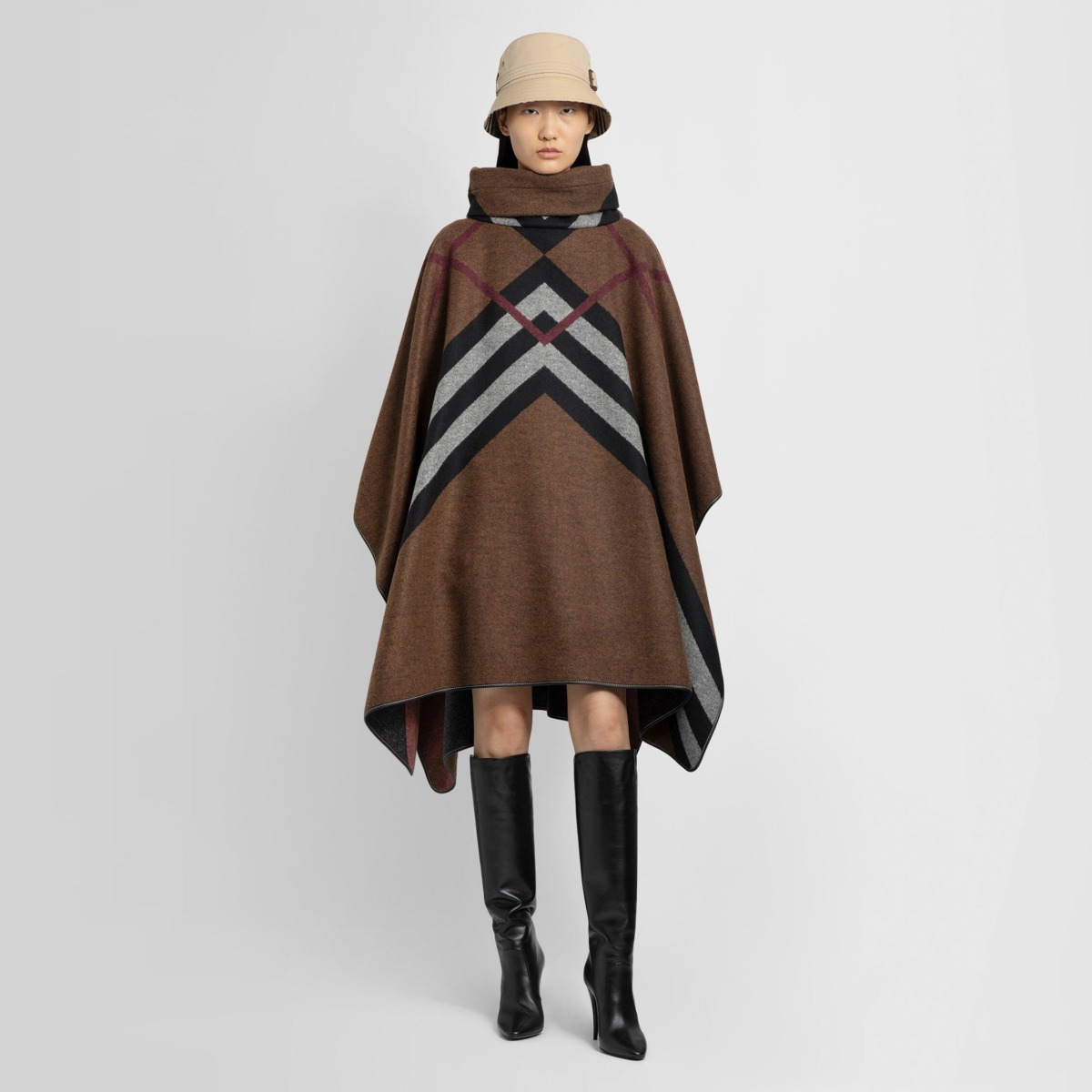 Burberry - Coat Brown - Antonioli - Woman GOOFASH