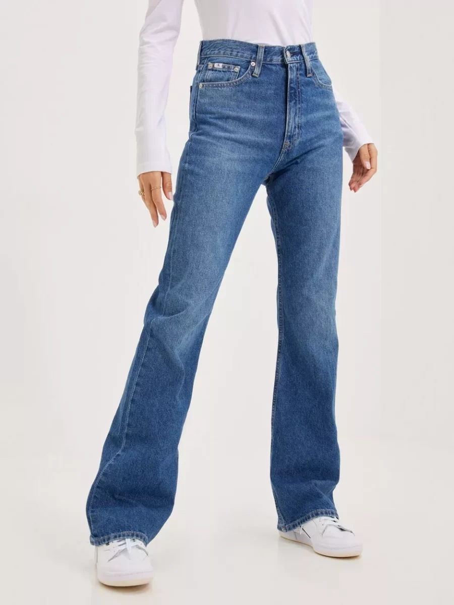 Calvin Klein - Ladies Bootcut Jeans in Blue from Nelly GOOFASH