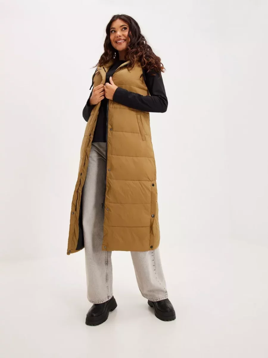 Coat in Beige Sisters Point Nelly GOOFASH