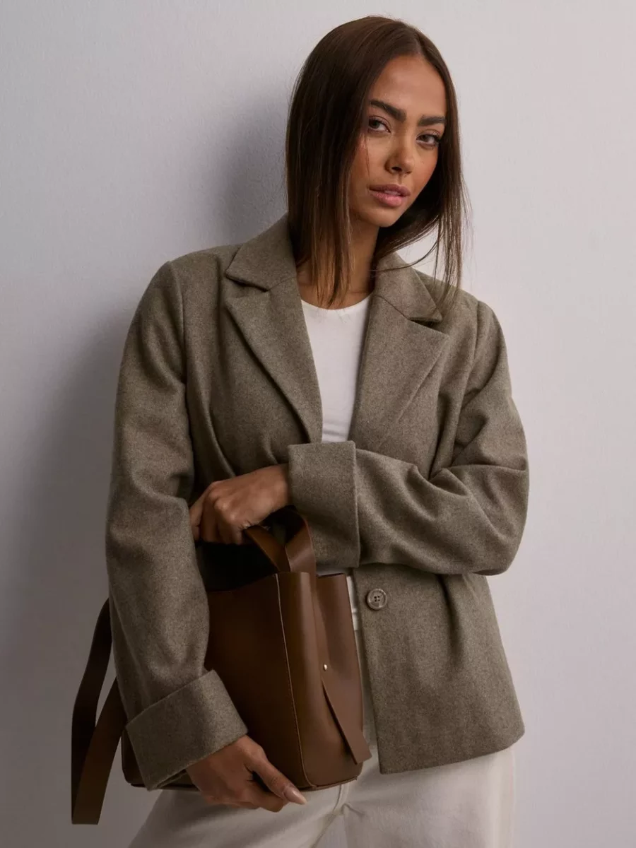 Coat in Brown - Nelly - Object Collectors Item GOOFASH
