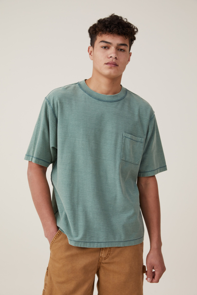 Cotton On - Green Man T-Shirt GOOFASH