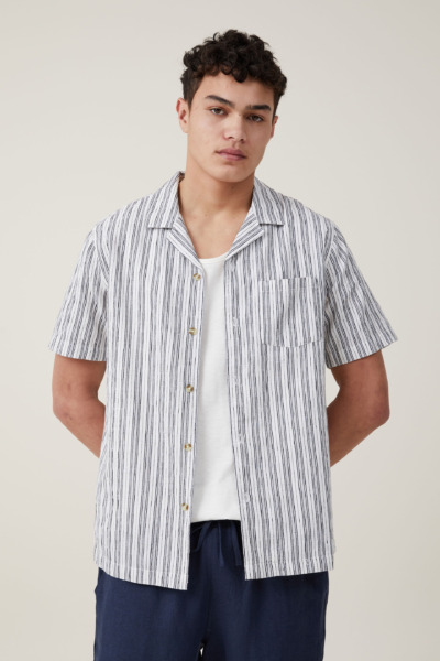 Cotton On Men's Short Sleeve Shirt in White GOOFASH