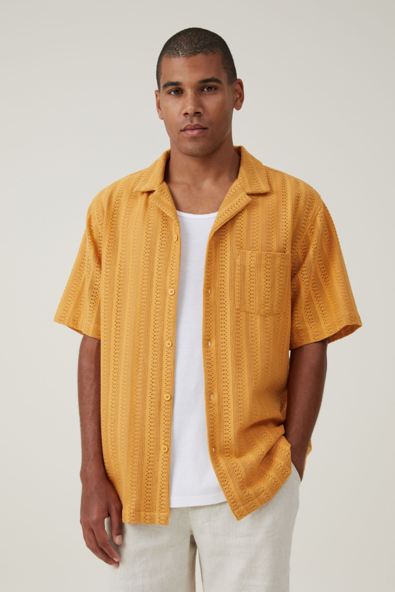 Cotton On - Yellow Men's Short Sleeve Shirt GOOFASH