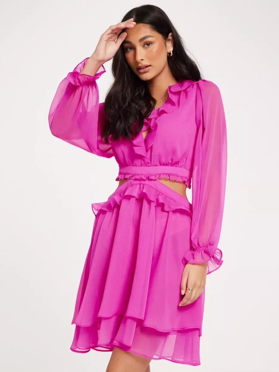 Cras - Womens Dress in Pink - Nelly GOOFASH