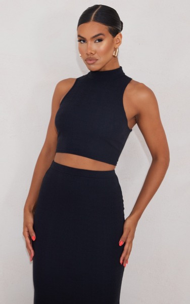 Crop Top in Black for Women at PrettyLittleThing GOOFASH