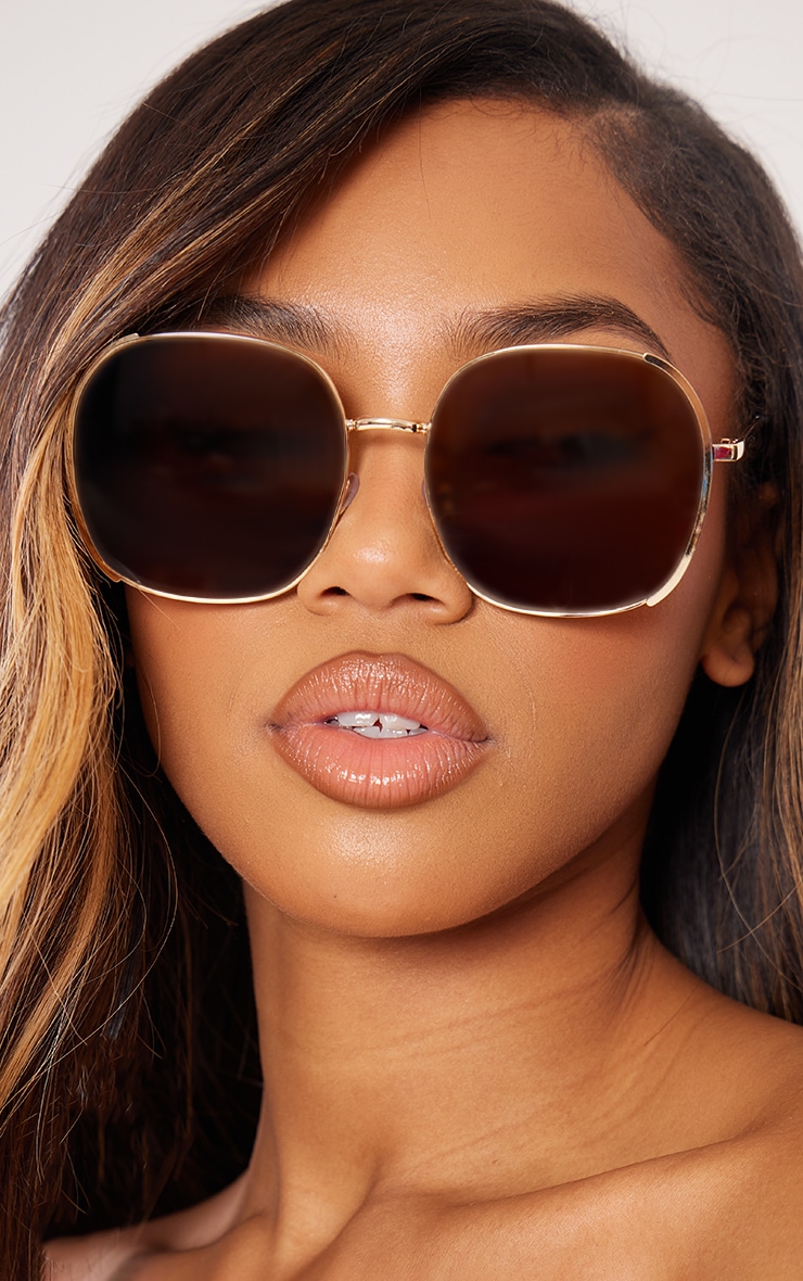 Gold Sunglasses for Women from PrettyLittleThing GOOFASH
