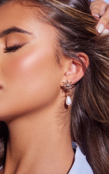 Gold Womens Earrings - PrettyLittleThing GOOFASH