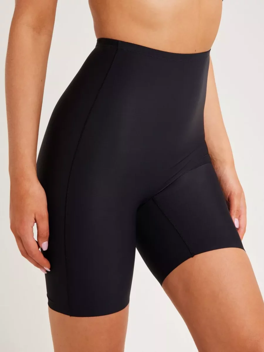 High Waist Shorts Black for Women from Nelly GOOFASH