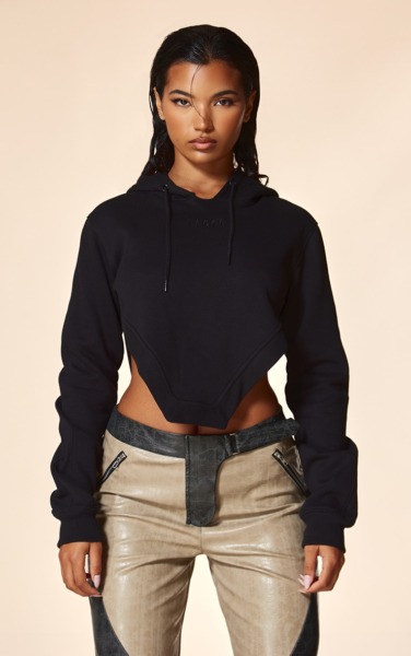 Hoodie in Black for Women from PrettyLittleThing GOOFASH