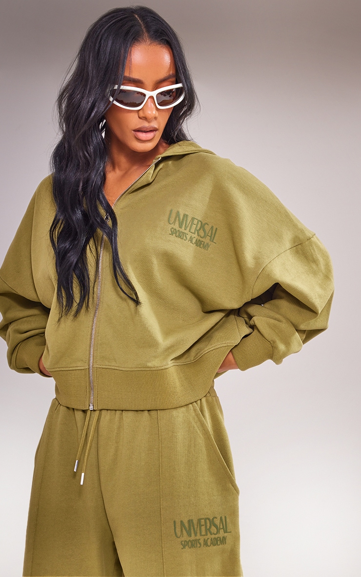 Hoodie in Olive - PrettyLittleThing GOOFASH
