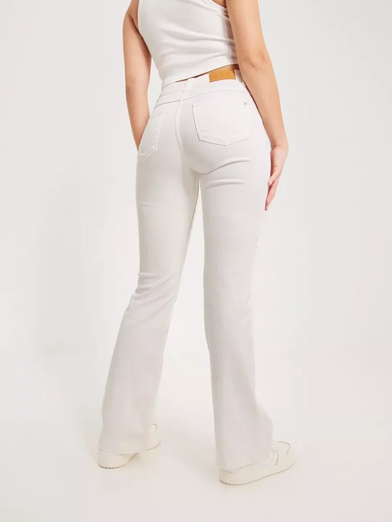 Jdy - White Women's Jeans - Nelly GOOFASH
