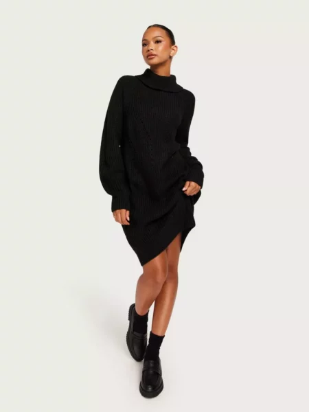 Jdy Woman Knitted Dress in Black at Nelly GOOFASH