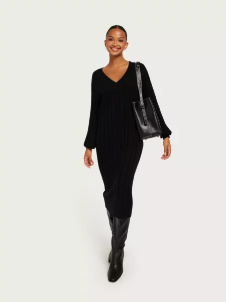 Knitted Dress in Black - Nelly - Woman - Nelly GOOFASH