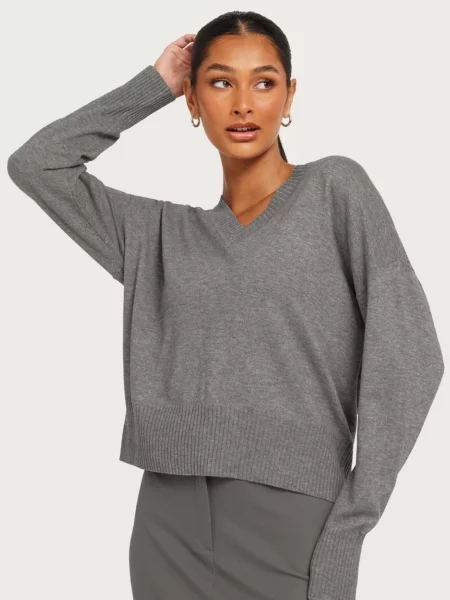 Knitted Sweater in Grey Nelly Woman - Nelly GOOFASH