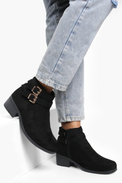 Ladies Chelsea Boots in Black Boohoo GOOFASH