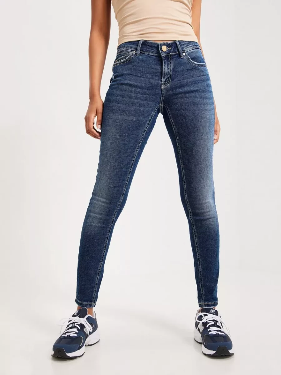 Ladies Jeans in Blue - Vero Moda - Nelly GOOFASH