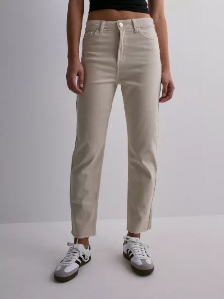 Ladies Jeans in Cream - Only - Nelly GOOFASH