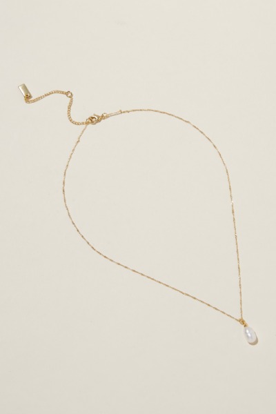Ladies Necklace in Gold from Cotton On GOOFASH
