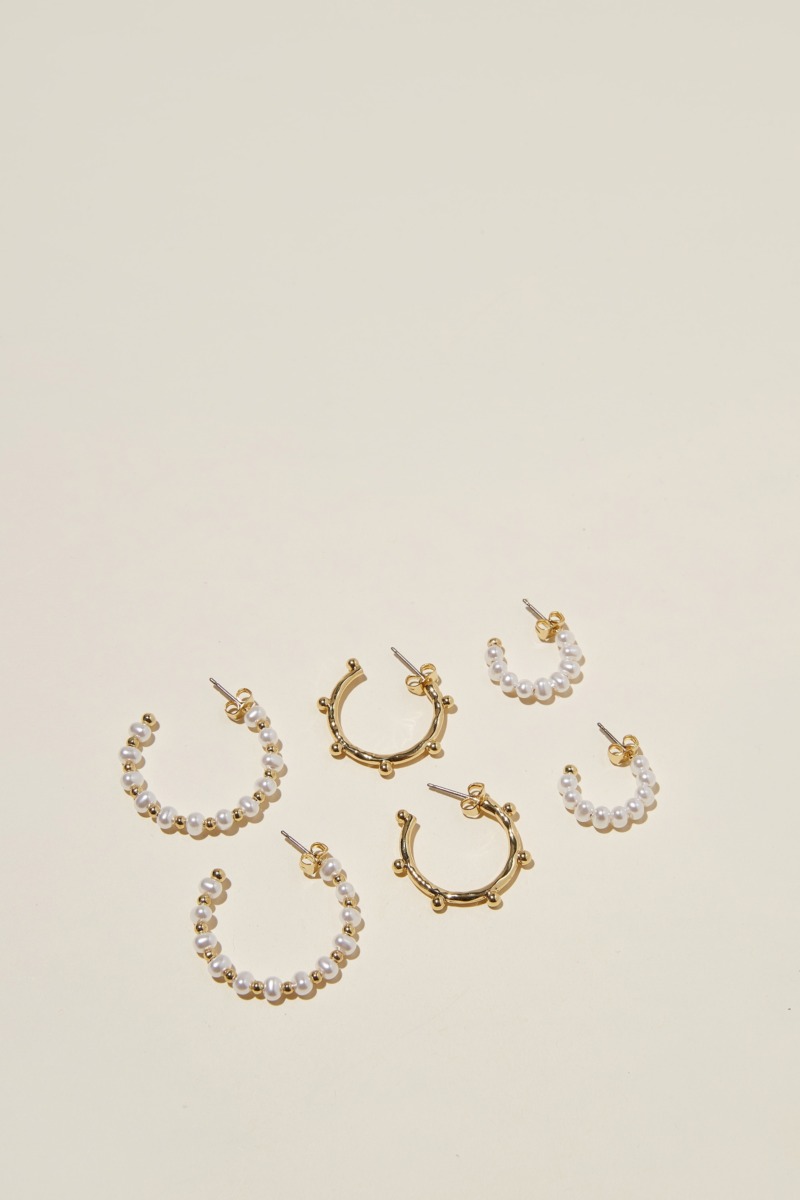 Lady Earrings in Gold by Cotton On GOOFASH