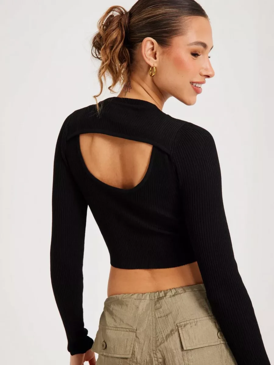 Lady Knitted Sweater in Black from Nelly GOOFASH