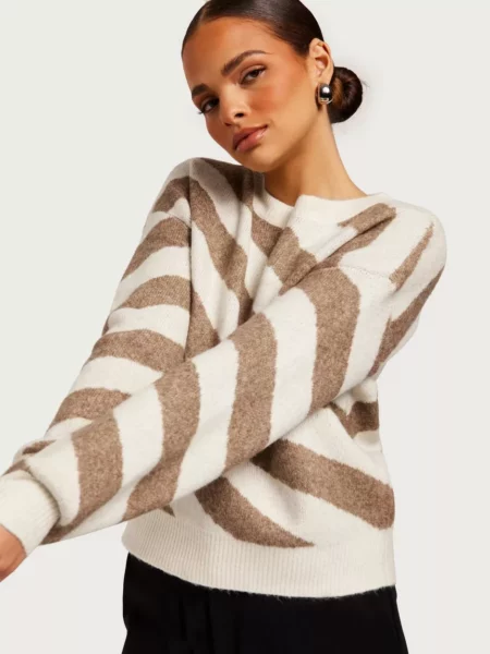Lady Knitted Sweater in Brown Nelly GOOFASH