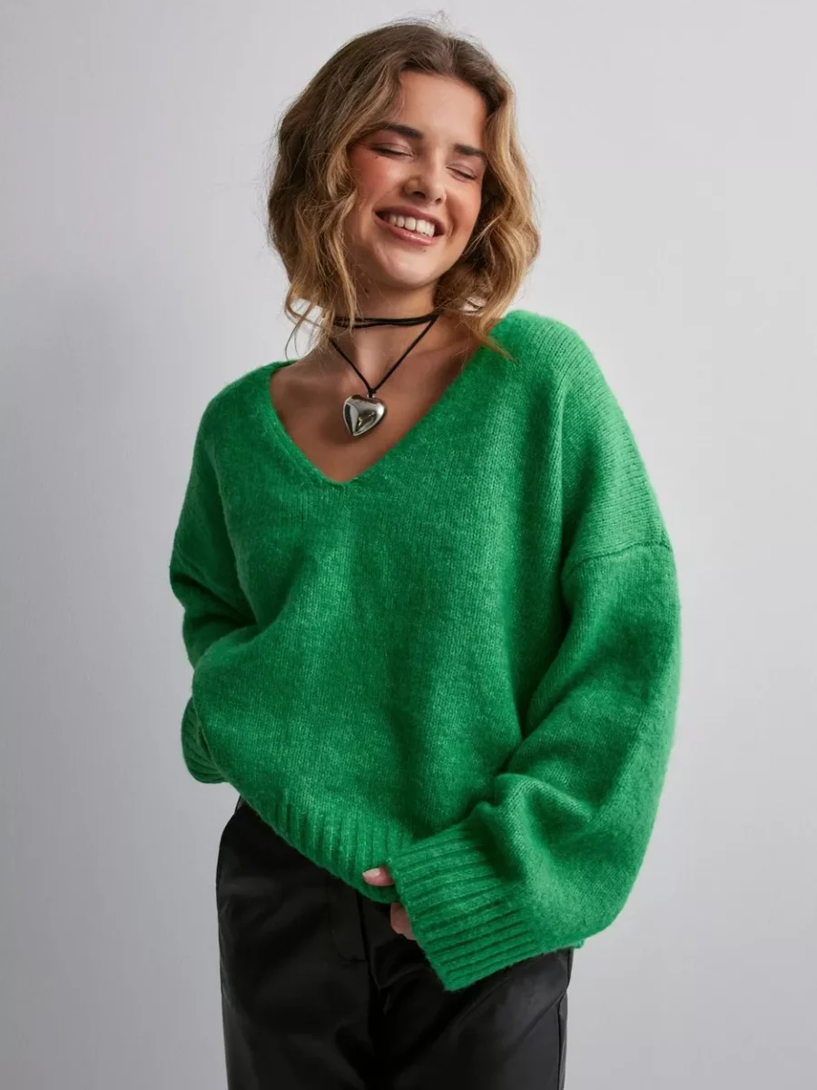 Lady Knitted Sweater in Green Nelly Pieces GOOFASH