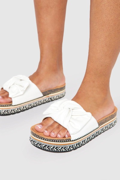 Lady White Sandals at Boohoo GOOFASH