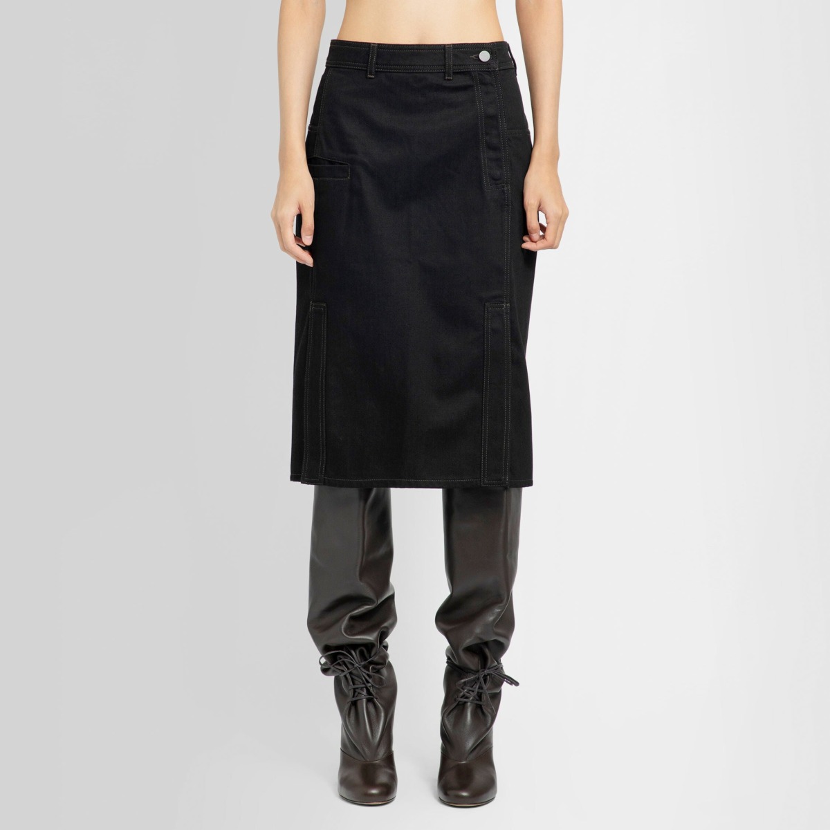 Lemaire - Womens Skirt in Black at Antonioli GOOFASH