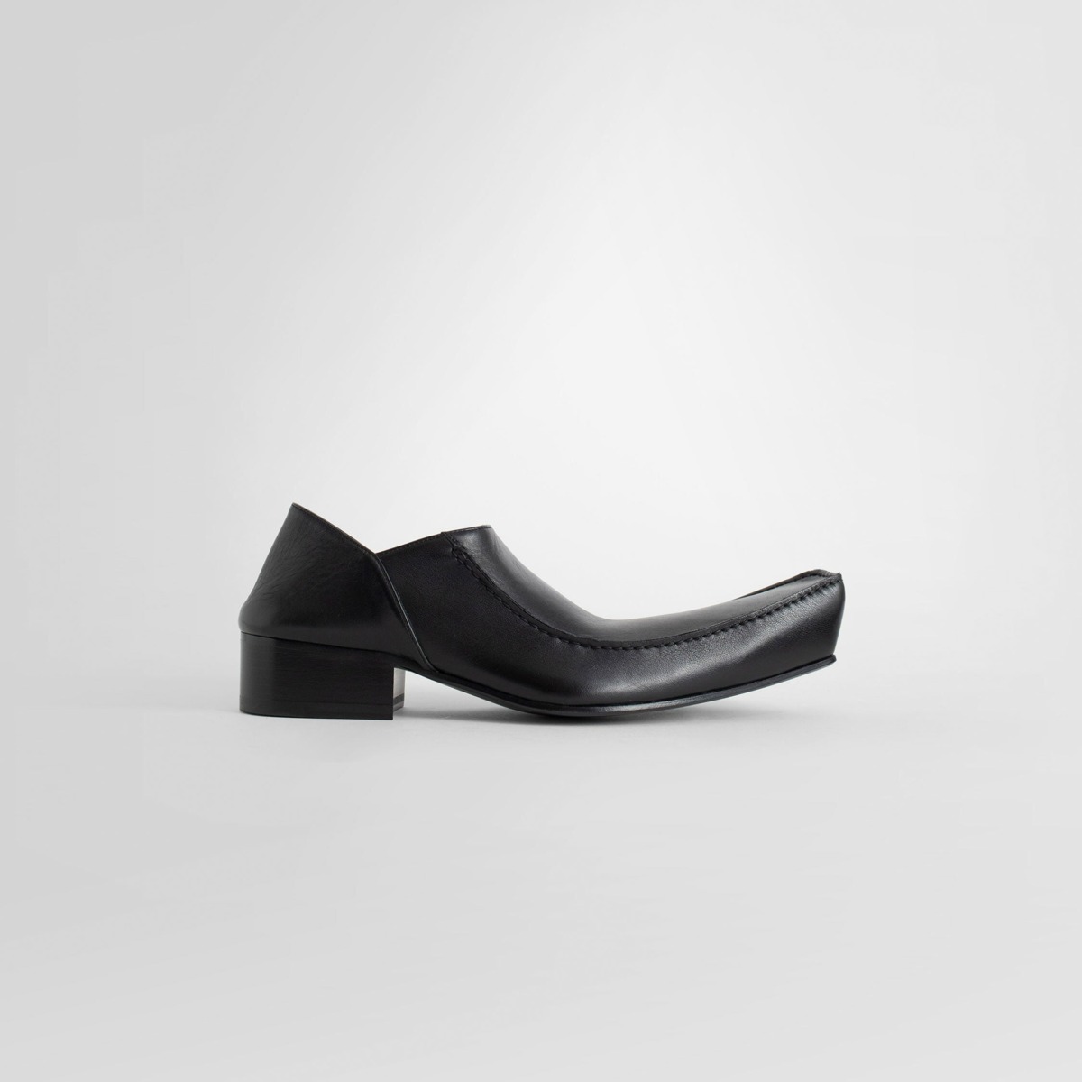 Man Loafers in Black from Antonioli GOOFASH