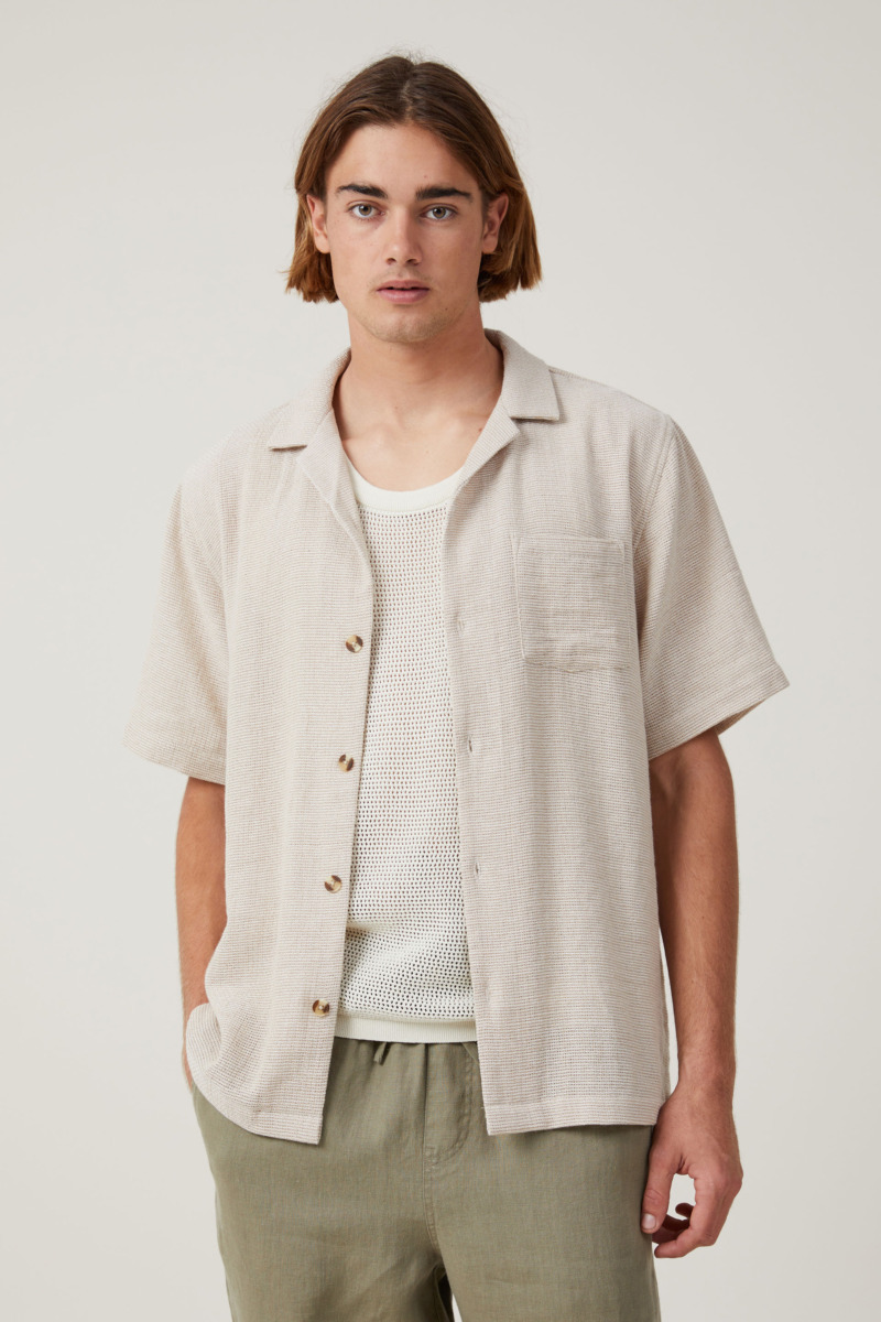 Man Short Sleeve Shirt Cream - Cotton On GOOFASH