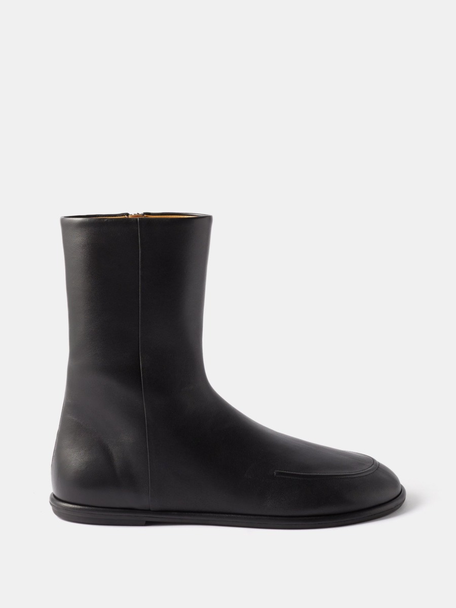 Matches Fashion - Lady Ankle Boots in Black from The Row GOOFASH