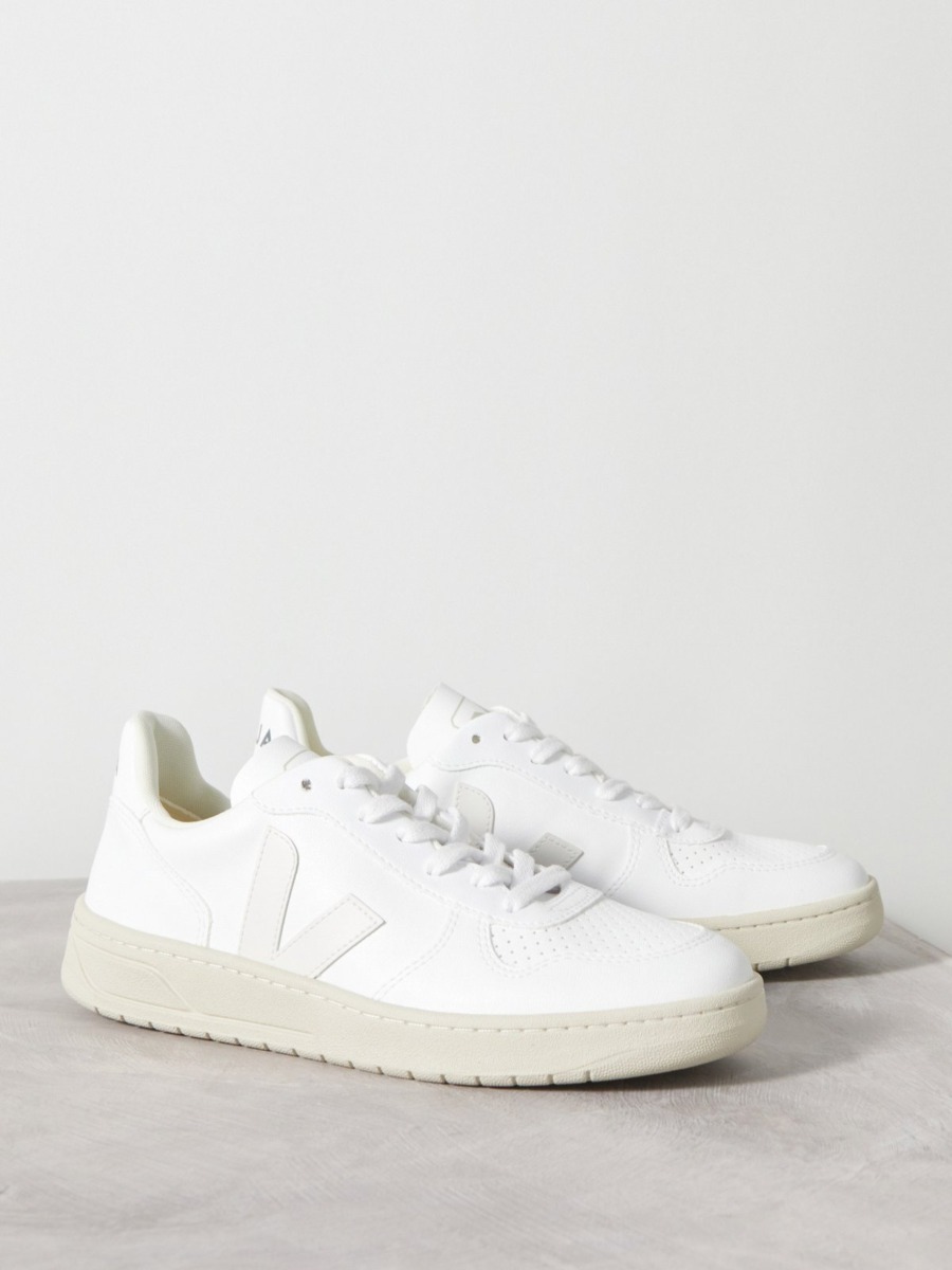 Matches Fashion - Trainers in White GOOFASH