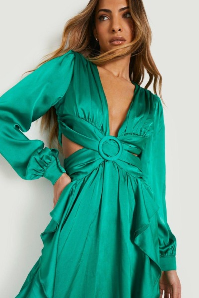 Maxi Dress in Green from Boohoo GOOFASH