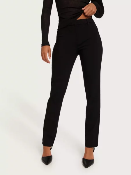 Nelly Chino Pants Black by Pieces GOOFASH
