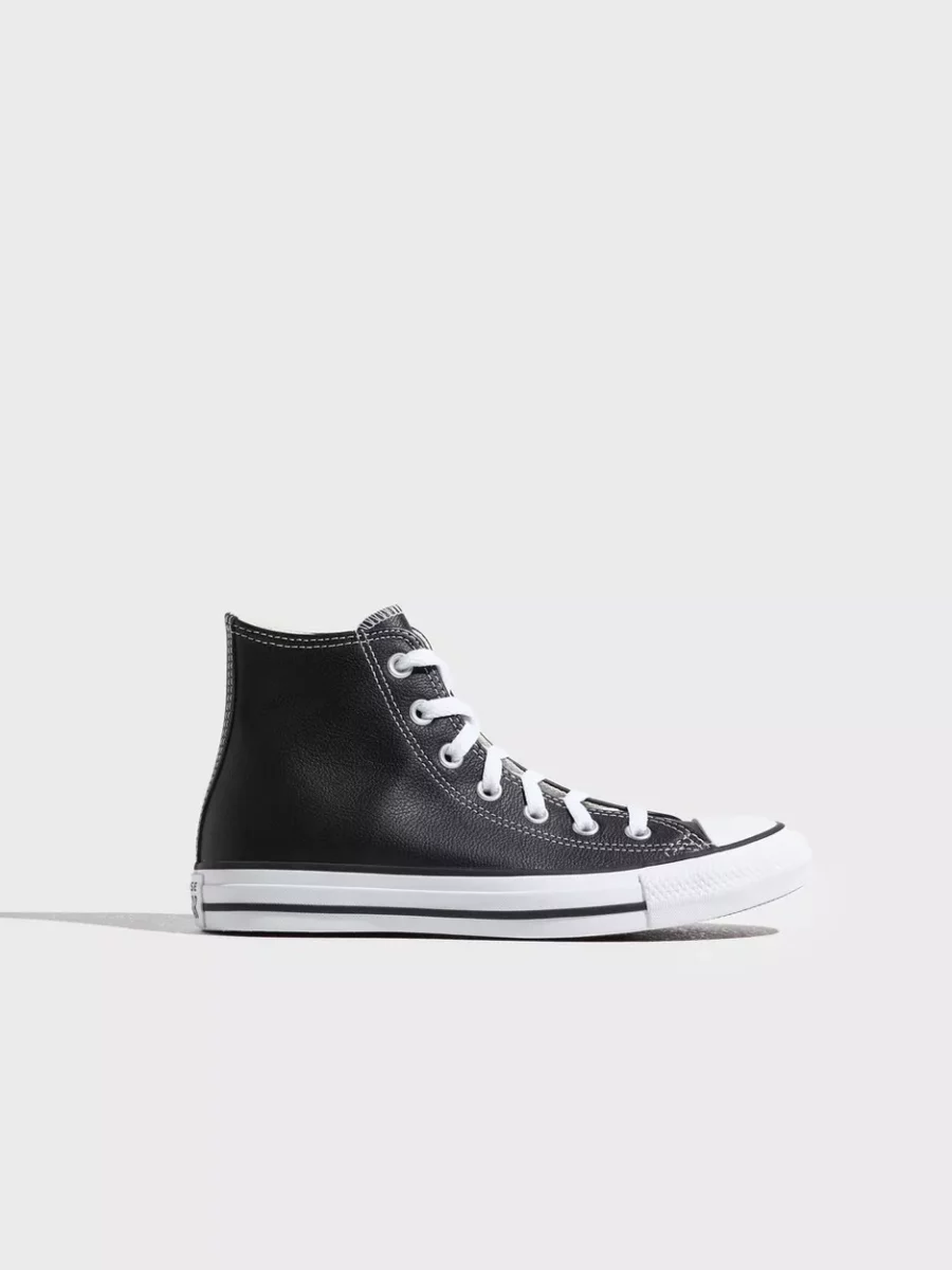Nelly - Chucks in Black for Women from Converse GOOFASH