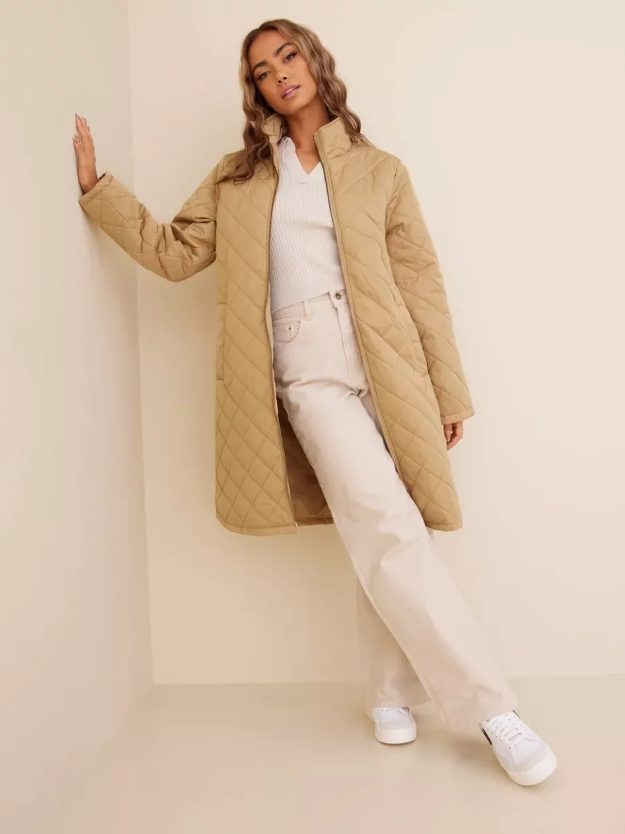 Nelly Coat in Beige from Selected GOOFASH