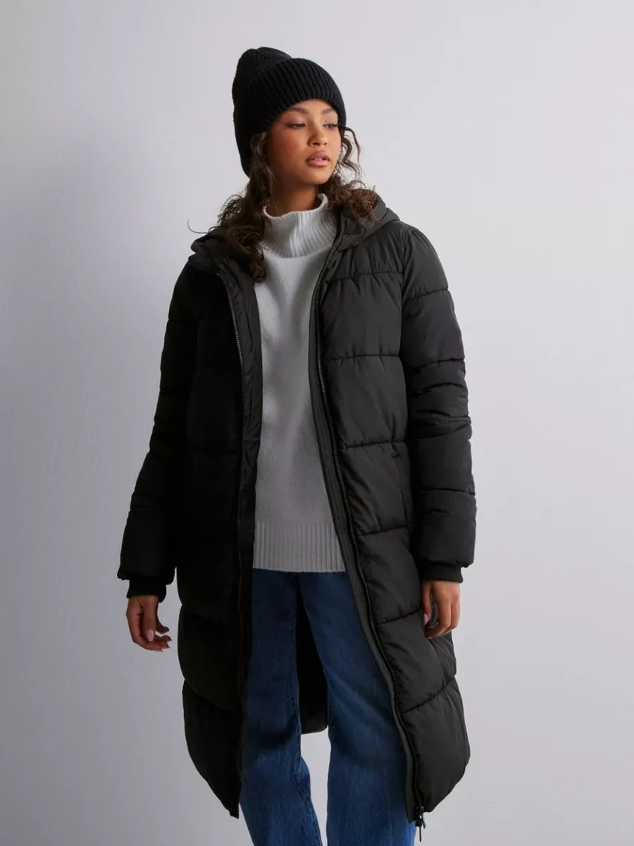 Nelly Coat in Black from Pieces GOOFASH
